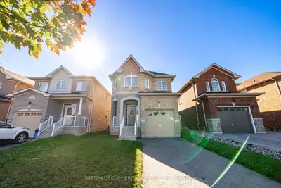 319 Rita's Avenue Lower, Newmarket, On L3x 2n2