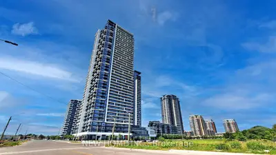 8 Water Walk Drive 802, Markham, On L3r 6l4