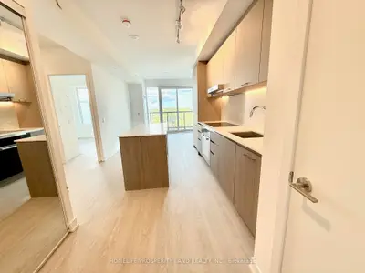 8188 Yonge Street 814, Vaughan, On L4j 1w5