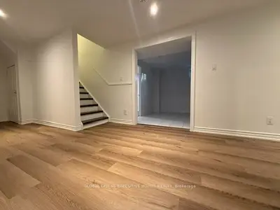66 Foundry Crescent Lower, Markham, On L3p 6n7