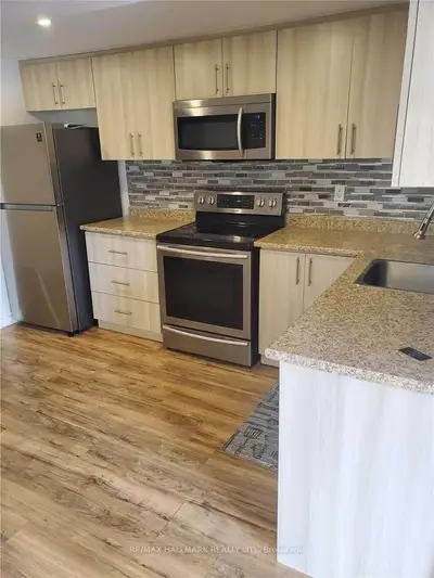184 Stone Road Bsmnt, Aurora, On L4g 6y9