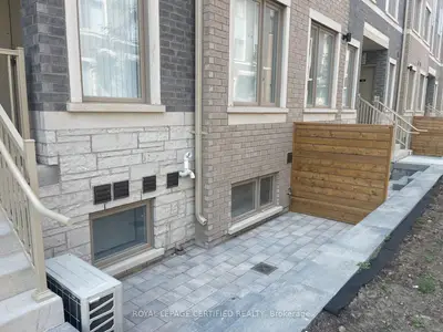 151 Honeycrisp Crescent 176, Vaughan, On L4k 0n7