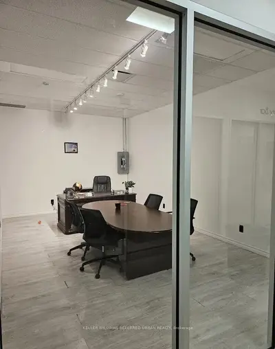 7163 Yonge Street 260, Markham, On L3t 0c6