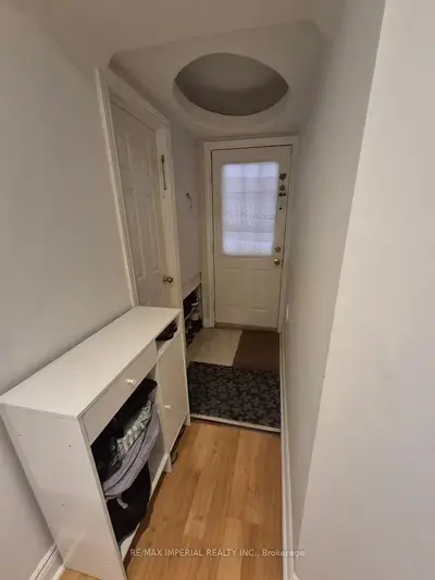 55 Sassafras Circle Bsmt, Vaughan, On L4j 8m7