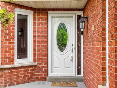 71 Canterbury Court, Richmond Hill, On L4c 8e7
