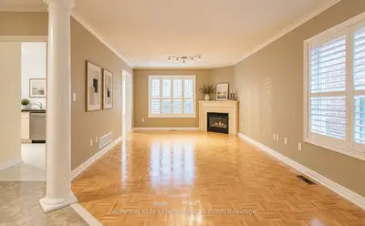 150 Matteo David Drive, Richmond Hill, On L4s 2s5
