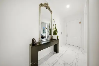 18 Casavant Court, Vaughan, On L6a 5a5