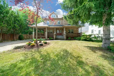 9 Pavillion Street, Markham, On L3r 1n8