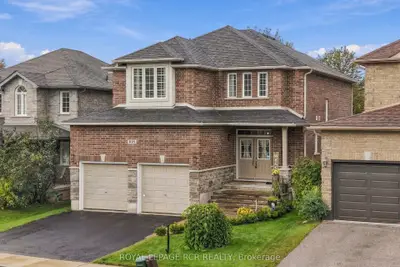 825 Booth Avenue, Innisfil, On L9s 0a7