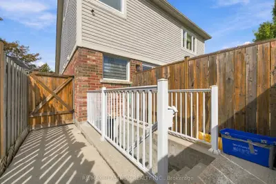 27 Watkins Glen Crescent, Aurora, On L4g 7p3