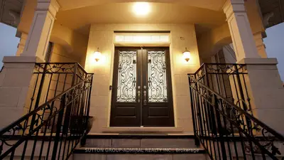 100 Virtue Crescent, Vaughan, On L4h 4c3