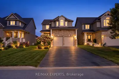 18 Arnold Crescent, Essa, On L3w 0p9