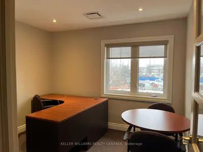 117 Wellington Street E U4, Aurora, On L4g 1h9
