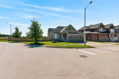140 Copeland Crescent, Innisfil, On L0l 1l0