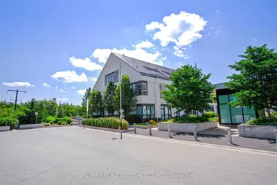 233 Broward Way 10, Innisfil, On L9s 0m1