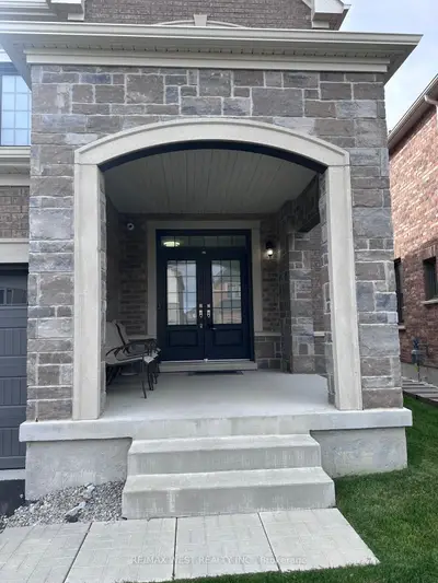 111 Scarlet Way, Bradford West Gwillimbury, On L3z 0t4