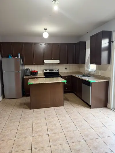 3 Grey Wing Avenue, Georgina, On L4p 0e8