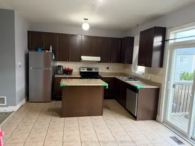 3 Grey Wing Avenue, Georgina, On L4p 0e8