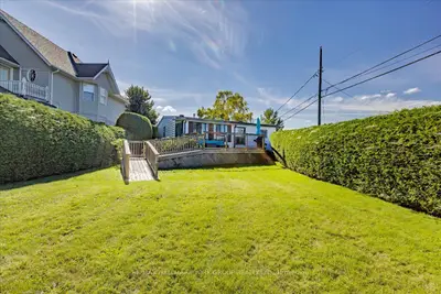 525 Lake Drive E, Georgina, On L0e 1s0