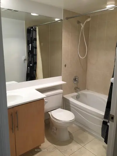 33 Cox Boulevard 506, Markham, On L3r 8a6