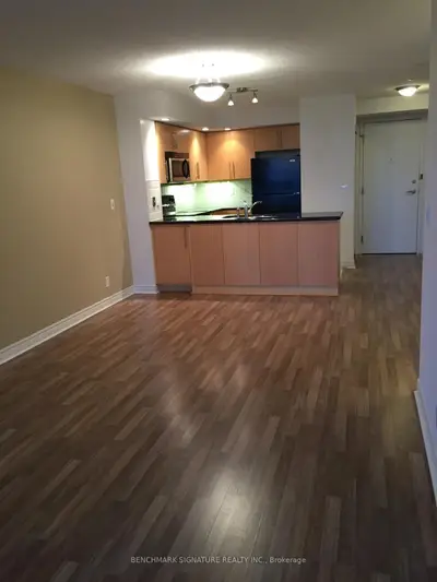 33 Cox Boulevard 506, Markham, On L3r 8a6