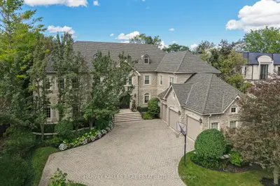 43 Thornbank Road, Vaughan, On L4j 2a1