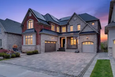 33 Stollery Pond Crescent, Markham, On L6c 1k4