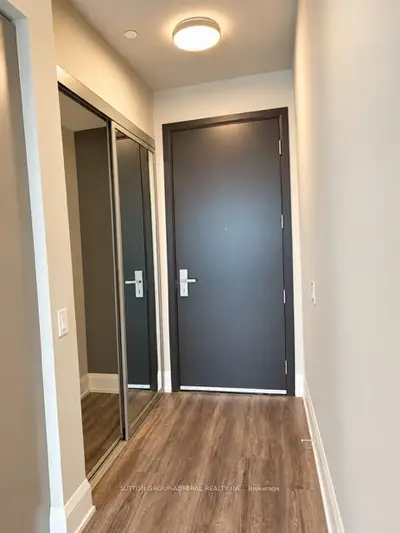 12 Gandhi Lane 3702, Markham, On L3t 0g8