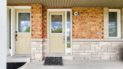 70 Sanctuary Way, Markham, On L6e 0c2
