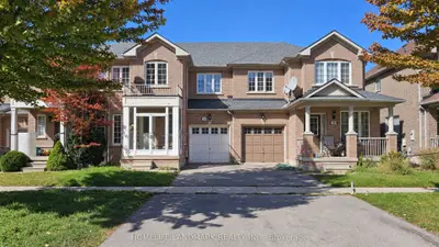 28 Silver Linden Drive, Richmond Hill, On L4b 3s8