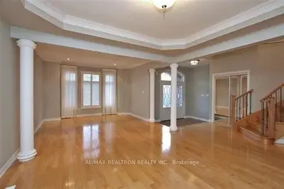 22 St Urbain Drive, Vaughan, On L4h 2x4