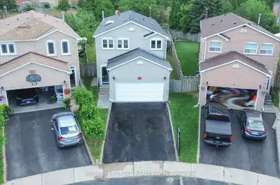 63 Chloe Crescent, Markham, On L3s 2h8
