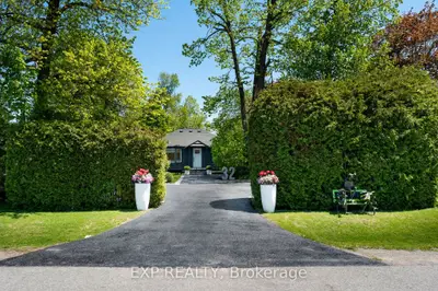 32 Farley Circle, Georgina, On L0e 1s0