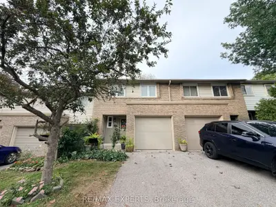 10 Knightsbridge Way, Markham, On L3p 3w5