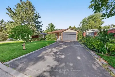 56 Apricot Street, Markham, On L3t 1c8