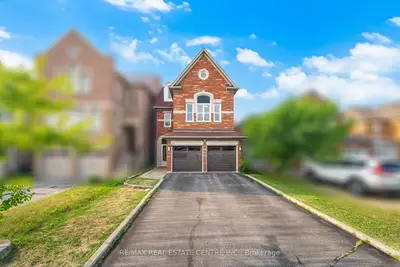 24 Futura Avenue, Richmond Hill, On L4s 1v2