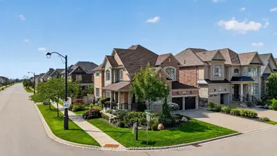 59 Venkata Drive, Vaughan, On L0j 1c0