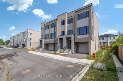 23 Carl Hill Lane, Richmond Hill, On L4c 7a6