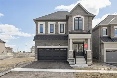 278 Walter English Drive, East Gwillimbury, On L9n 0z4