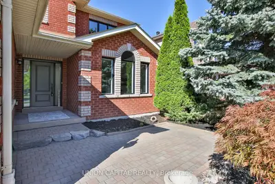 42 Bambi Crescent, Georgina, On L4p 4c6