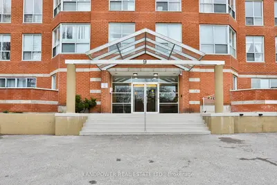 9 Chalmers Road 101, Richmond Hill, On L4b 3n3