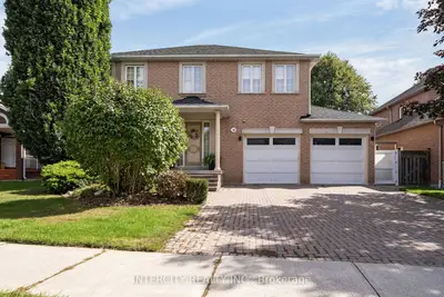 59 Kimber Crescent, Vaughan, On L4l 9a6