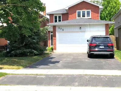 375 Pickering Crescent, Newmarket, On L3y 8g8