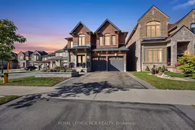 52 Hackett Street, East Gwillimbury, On L9n 0p8