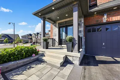 52 Hackett Street, East Gwillimbury, On L9n 0p8