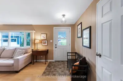 11 HAWTHORNE Drive, Innisfil, ON L9S 1P7