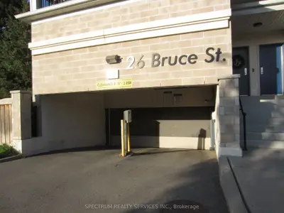 26 Bruce Street C-31, Vaughan, On L4l 1j4