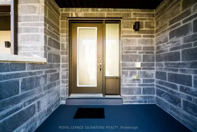 164 Tango Crescent, Newmarket, On L3x 0k5