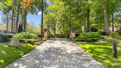 38 Bridgewater Drive, Richmond Hill, On L4e 3n4