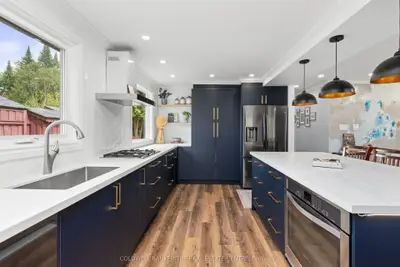 3211 Cowan Avenue, Innisfil, On L9s 2k2